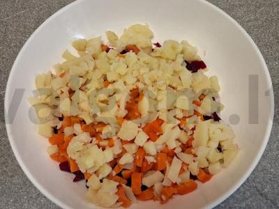 Vinegretas su žirneliais ir alyvuogių aliejumi Žingsnis 3