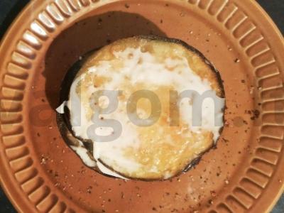 Baklažanų bokšteliai su česnaku pagrindine nuotrauka