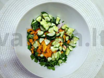 Sultingas daržovių salotas su garstyčių padažu Žingsnis 4