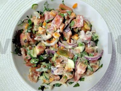 Sultingas daržovių salotas su garstyčių padažu pagrindine nuotrauka