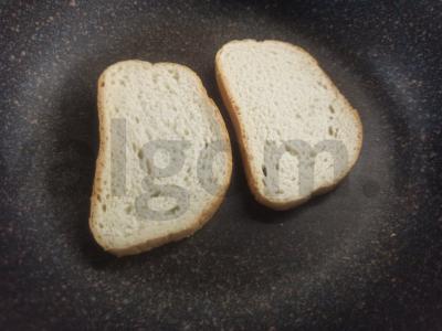 Saldūs tostai su uogiene ir varškės mase pusryčiams Žingsnis 2