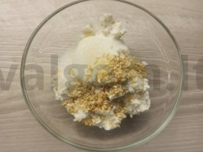 Saldūs tostai su uogiene ir varškės mase pusryčiams Žingsnis 3