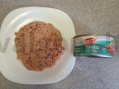 Salotos su tunu ir lydytu sūriu Žingsnis 1