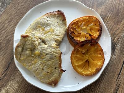 Kepti kalakutų steikai su apelsinais pagrindine nuotrauka