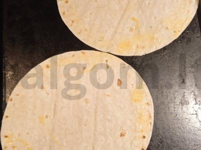 Tuno pyragas ant tortilijos Žingsnis 4