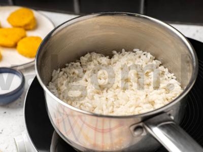 Ryžių, daržovių ir vištienos nagetų dubuo Žingsnis 1