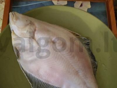 Plačiakarpis, keptas su daržovėmis orkaitėje Žingsnis 1