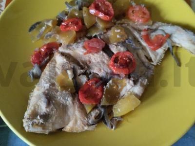 Plačiakarpis, keptas su daržovėmis orkaitėje pagrindine nuotrauka