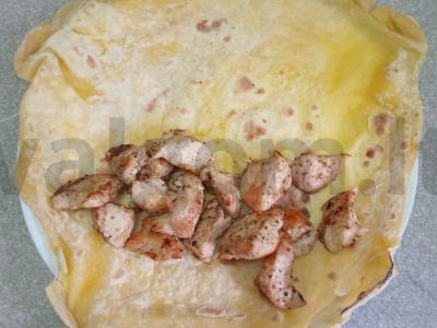 Šašlykas su vištienos krūtinėlėmis, daržovėmis ir marinuotais čili pipirais Žingsnis 2