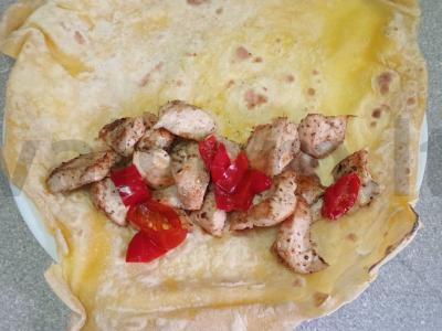 Šašlykas su vištienos krūtinėlėmis, daržovėmis ir marinuotais čili pipirais Žingsnis 3