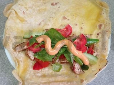 Šašlykas su vištienos krūtinėlėmis, daržovėmis ir marinuotais čili pipirais Žingsnis 7