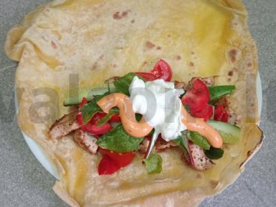 Šašlykas su vištienos krūtinėlėmis, daržovėmis ir marinuotais čili pipirais Žingsnis 8