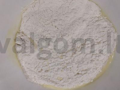 Skaniausias pyragas su kokosų drožlėmis ir avietėmis Žingsnis 2