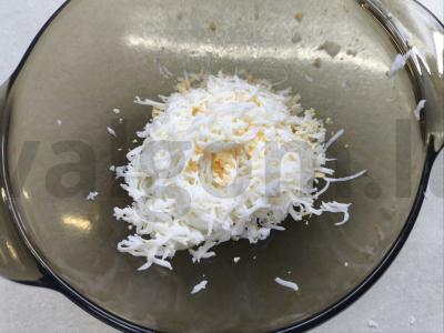 Karpadų kanapė su vyšniniais pomidorais Žingsnis 1