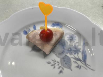 Karpadų kanapė su vyšniniais pomidorais Žingsnis 5