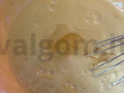 Klasikinė šarlotė su cukraus pudra Žingsnis 4