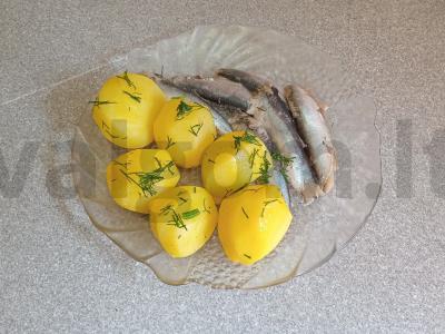 Kvapnus bulvės su silke pagrindine nuotrauka