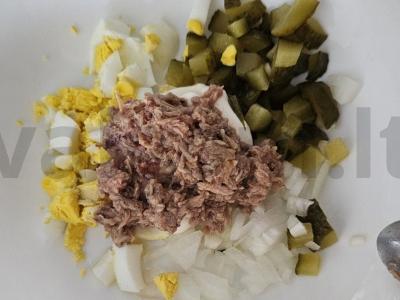 Tostai su tunu ir marinuotu agurku Žingsnis 4