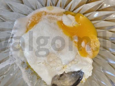 Bananų varškės keksiukai Žingsnis 1