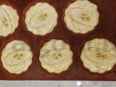 Bananų varškės keksiukai Žingsnis 5