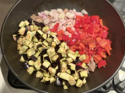 Kvapnus lagmanas su kiauliena ir daržovėmis Žingsnis 2