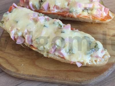 Pica ant batono pagrindine nuotrauka