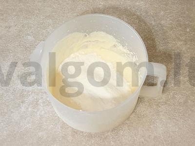 Varškės vaniliniai keksiukai su kriauše Žingsnis 3