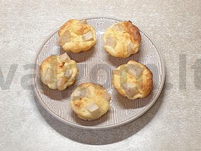 Varškės vaniliniai keksiukai su kriauše pagrindine nuotrauka