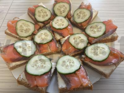 Sumuštiniai su raudonąja žuvimi „Šventiniai“ Žingsnis 3