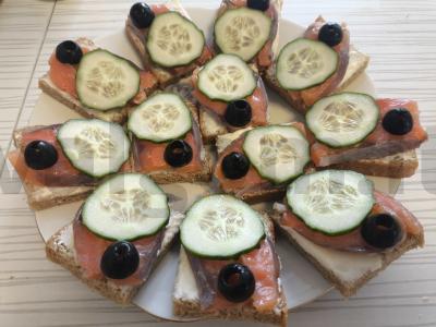 Sumuštiniai su raudonąja žuvimi „Šventiniai“ Žingsnis 4