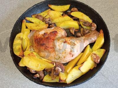 Vištienos šlaunelė, kepta su bulvėmis ir pievagrybiais Žingsnis 6