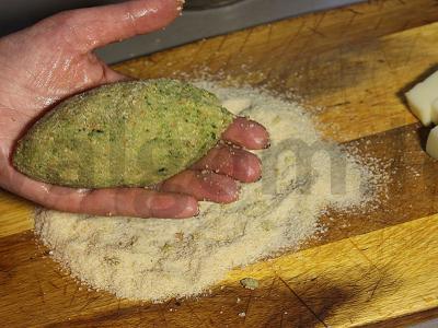 Brokolio kotletai su mocarela Žingsnis 12