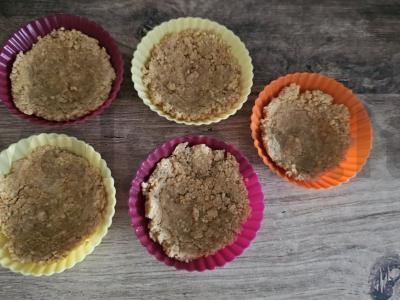 Sausainiai krepšeliai su graikišku jogurtu ir avietėmis Žingsnis 4