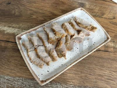 Kepta kiauliena kvapniame marinate pagrindine nuotrauka