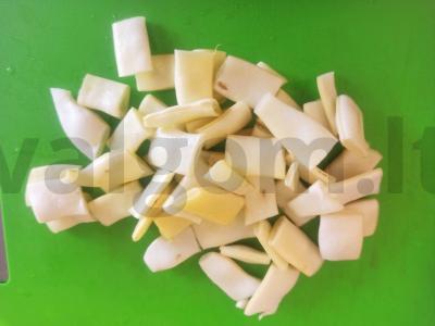 Žaliosios pupelės pomidorų-grietinėlės padaže Žingsnis 1