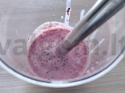 Varškės kokteilis su vyšniomis, aguonomis ir kokosų drožlėmis Žingsnis 4