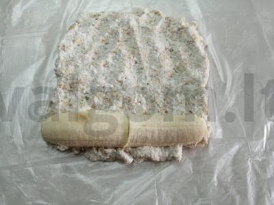 Varškės ritinys su bananais Žingsnis 5