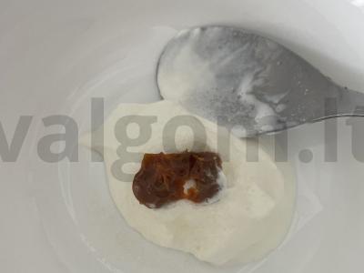 Sviestinis pyragas be kepimo Žingsnis 3