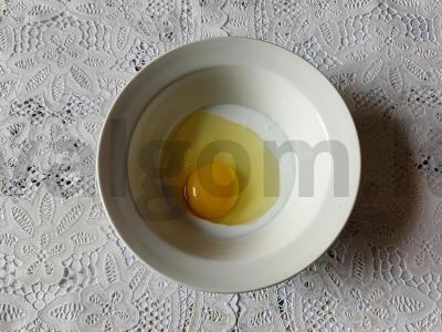 Avižų blynas su kefyru ir kiaušiniu Žingsnis 1