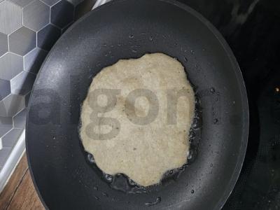 Nesaldus cukinijų blynelis su žolelėmis Žingsnis 3