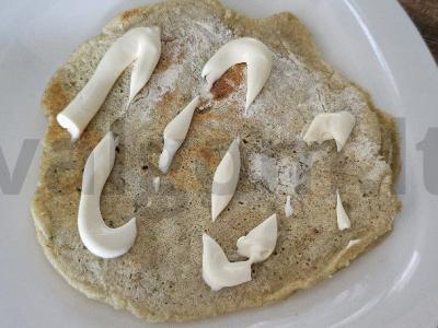 Nesaldus cukinijų blynelis su žolelėmis Žingsnis 5