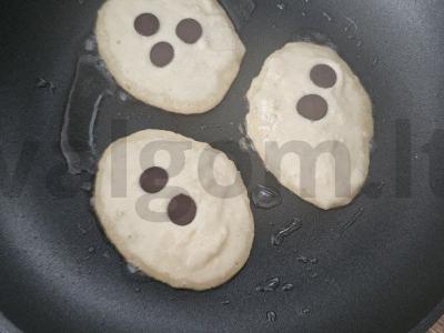 Blynai su pieniniu šokoladu Žingsnis 4