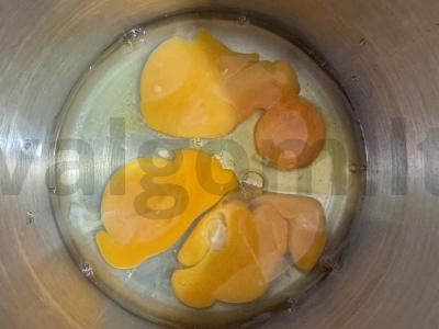 Šarlotė su manų kruopomis ir kefyru Žingsnis 2