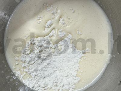 Šarlotė su manų kruopomis ir kefyru Žingsnis 6