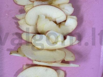 Šarlotė su manų kruopomis ir kefyru Žingsnis 7