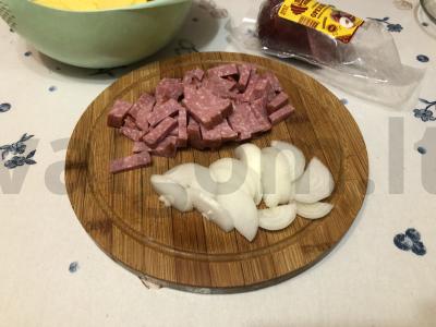 Kepta bulvė su servelatu Žingsnis 2