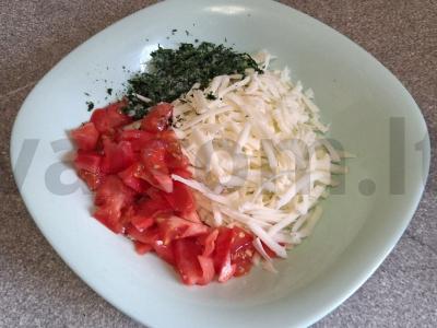 Čeburekai su suluguni ir krapais per 25 minutes Žingsnis 1