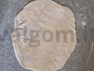 Čeburekai su suluguni ir krapais per 25 minutes Žingsnis 2