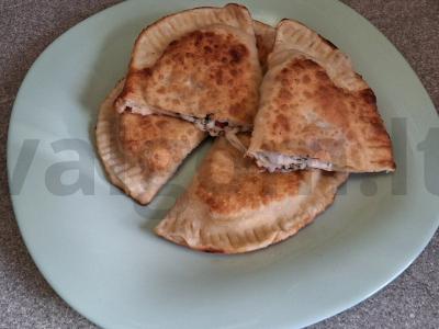 Čeburekai su suluguni ir krapais per 25 minutes pagrindine nuotrauka