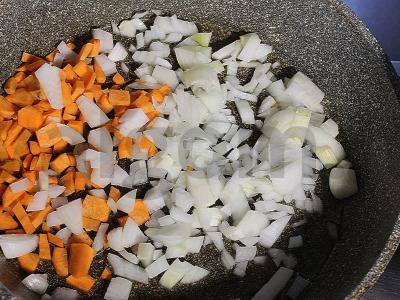 Vištienos kyufta-bozbash su avinžirniais Žingsnis 6